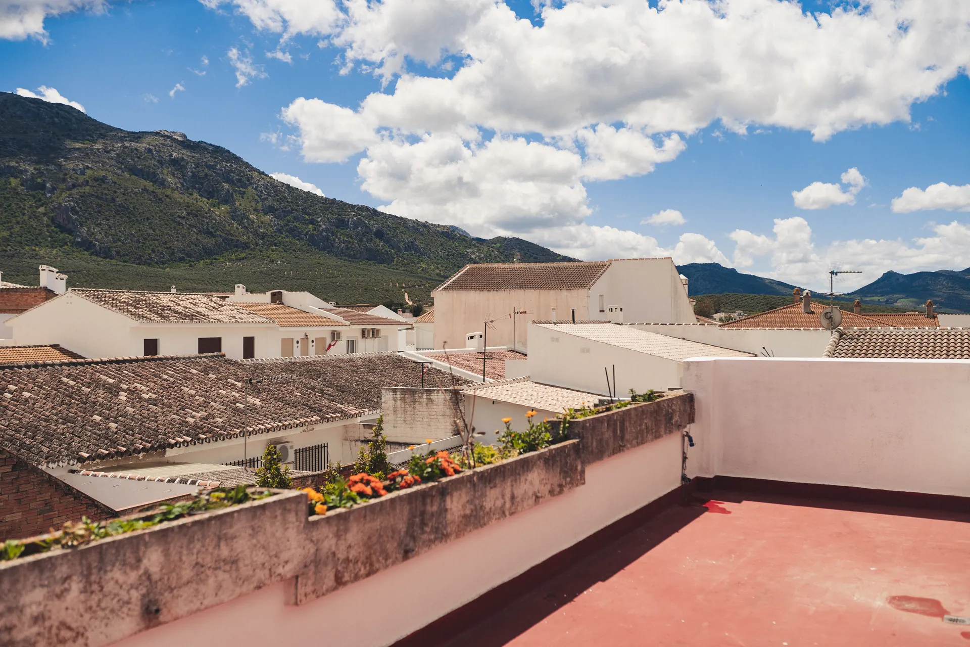 Azotea de la casa sobre los tejados de Villanueva del Rosario